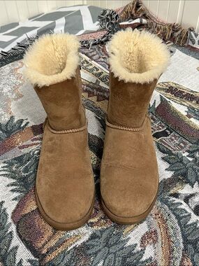 Women’s Suede Shearling Lined Mid-Calf Boots - Chestnut